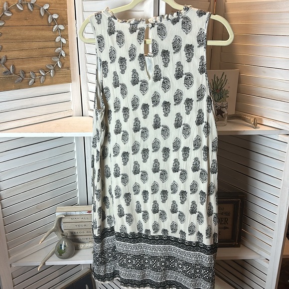 Charming Charlie Black and White Dress - Picture 5 of 7